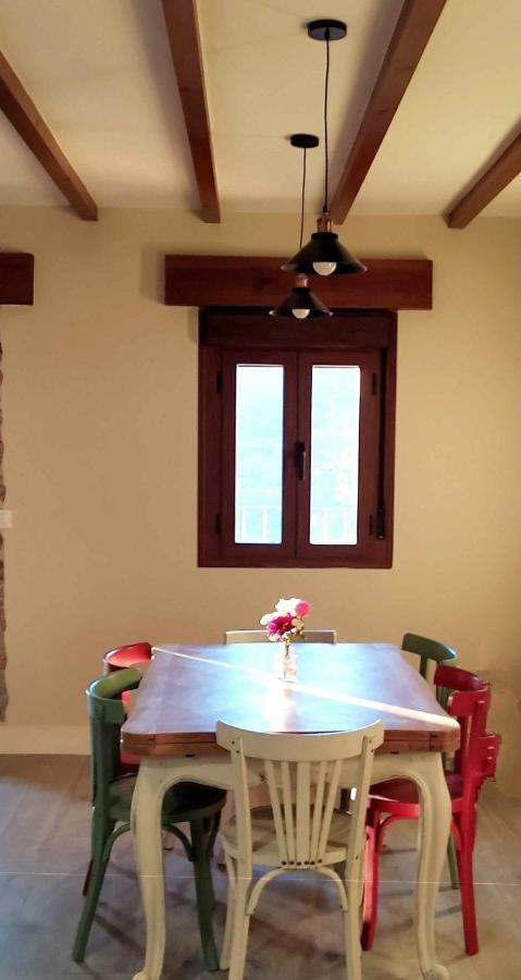 Apartamentos La Rosa Y El Pastor Гихо-де-Санта-Барбара Номер фото