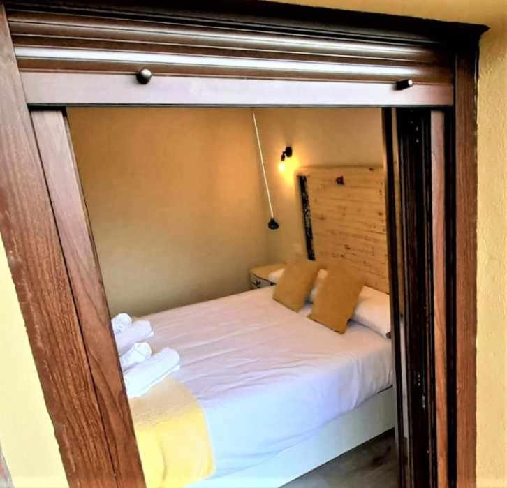 Apartamentos La Rosa Y El Pastor Гихо-де-Санта-Барбара Экстерьер фото