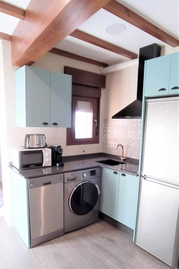 Apartamentos La Rosa Y El Pastor Гихо-де-Санта-Барбара Экстерьер фото