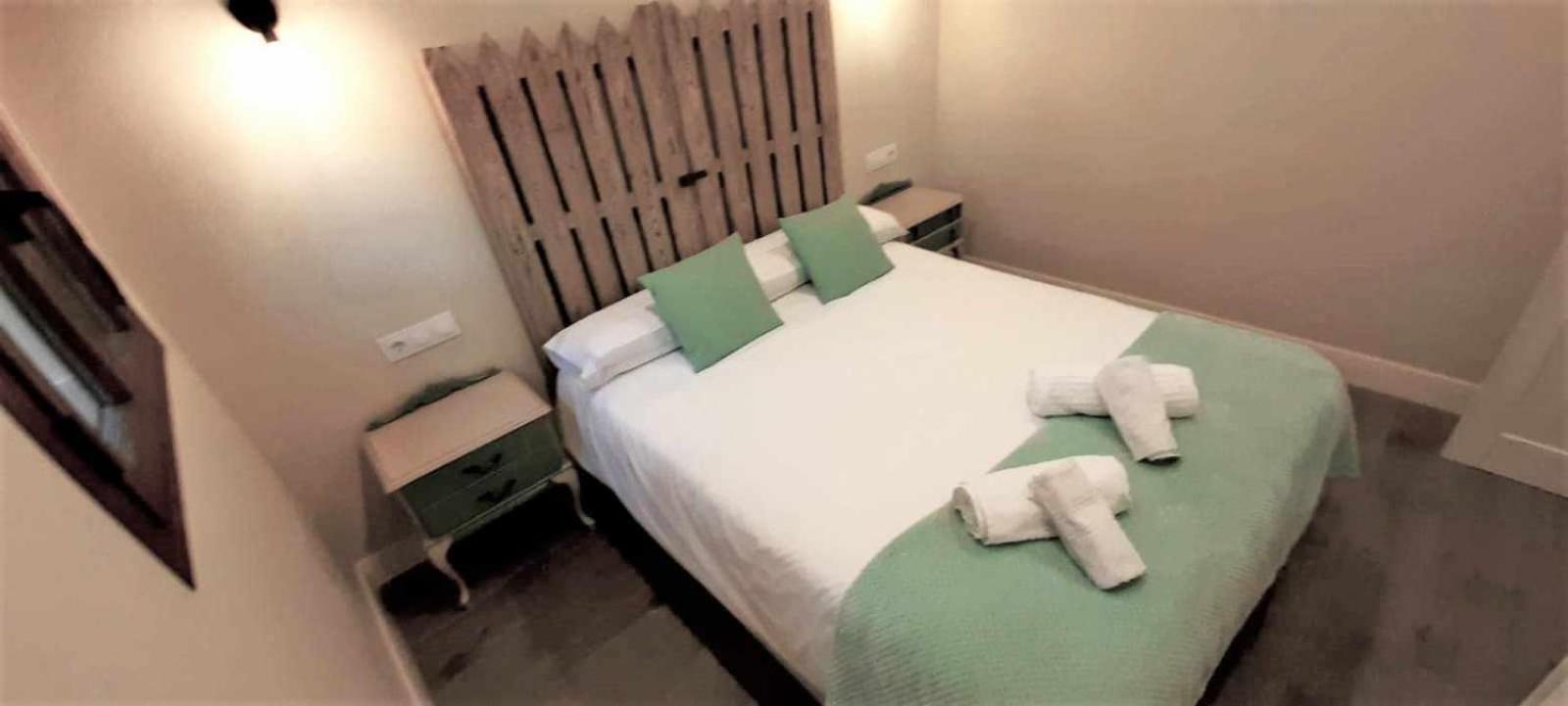 Apartamentos La Rosa Y El Pastor Гихо-де-Санта-Барбара Номер фото