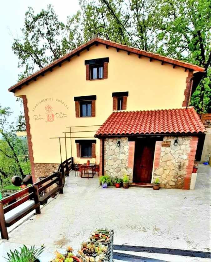 Apartamentos La Rosa Y El Pastor Гихо-де-Санта-Барбара Номер фото